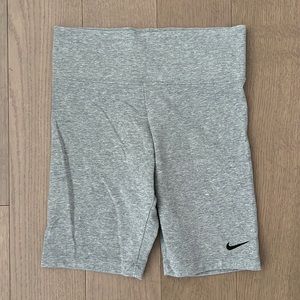 Nike Short Leggings